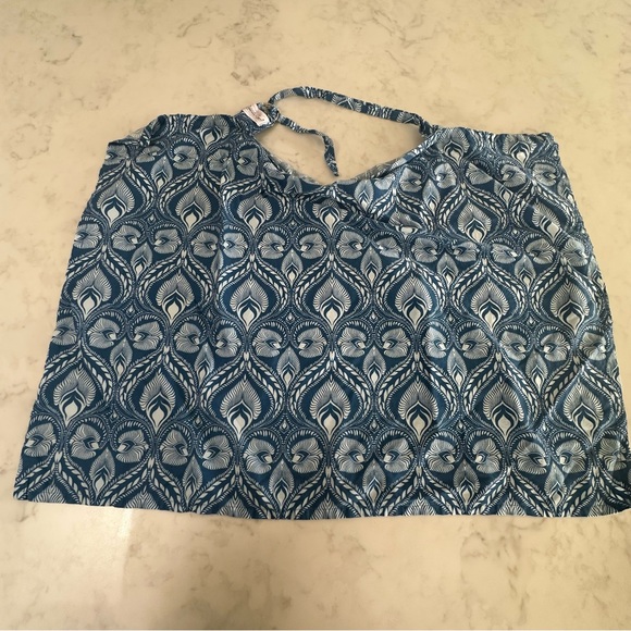 Udder Covers Blue Leaf Print Nursing Cover - Picture 1 of 10